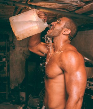 Drink Water to Stay Hydrated and Build Muscle