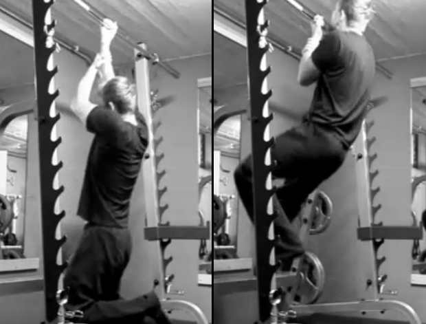 assisted one arm chin up