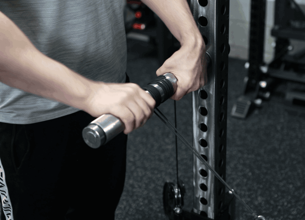 Grip-focused Tendency of JD Gym Equipped Wrist Roller