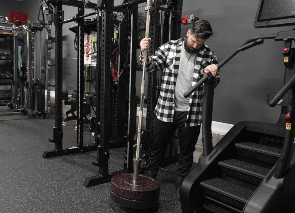 Lock-Jaw HEX Barbell Collar - Vertical Bar Hold Test