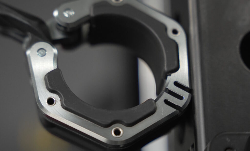 Lock-Jaw Flex Barbell Collar - Design - Cutout