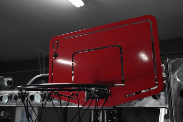 Oak Club Basketball Hoop - The Iron 3