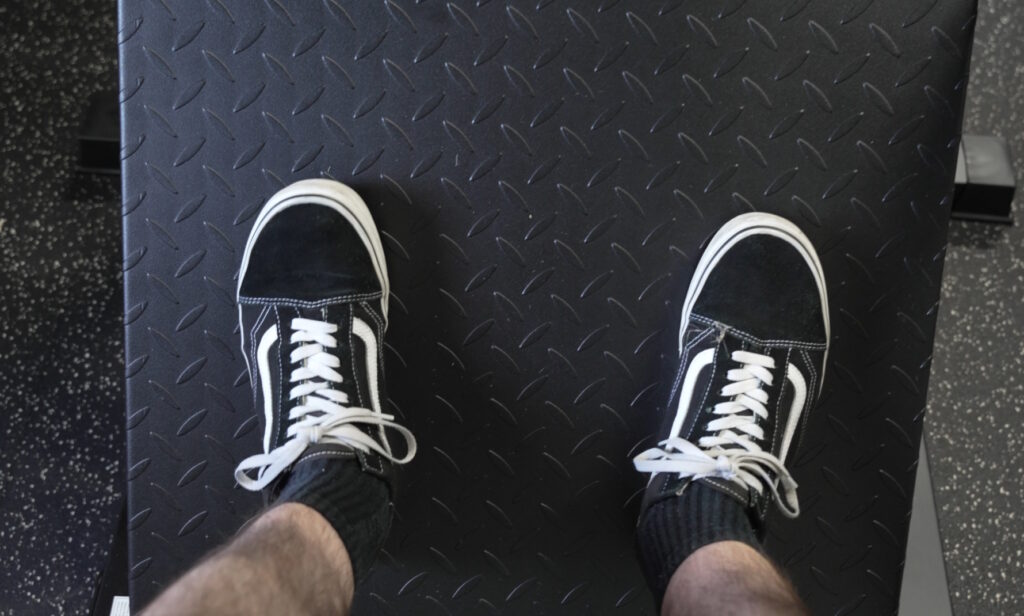 GMWD Pendulum Squat Review - Footplate Size