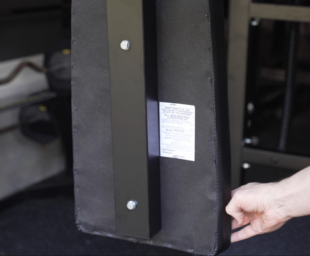 GMWD Pendulum Squat Review - Insufficient Back Pad Support