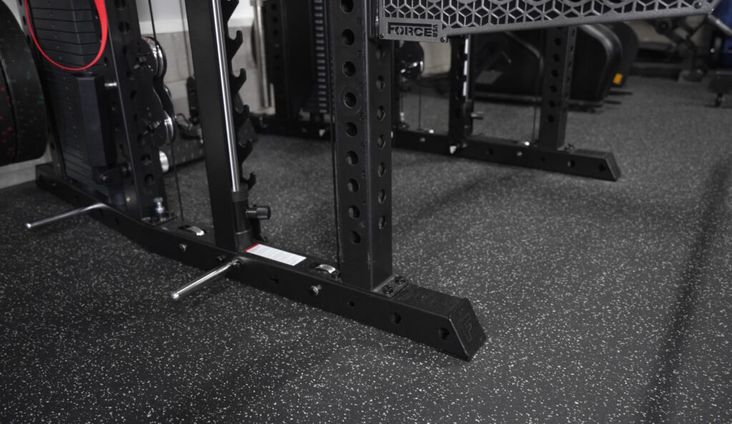 Force USA C20 Review - Flat Foot Design