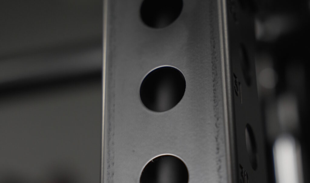 Force USA C20 Review - Light Marking from Friction on Upright Finish
