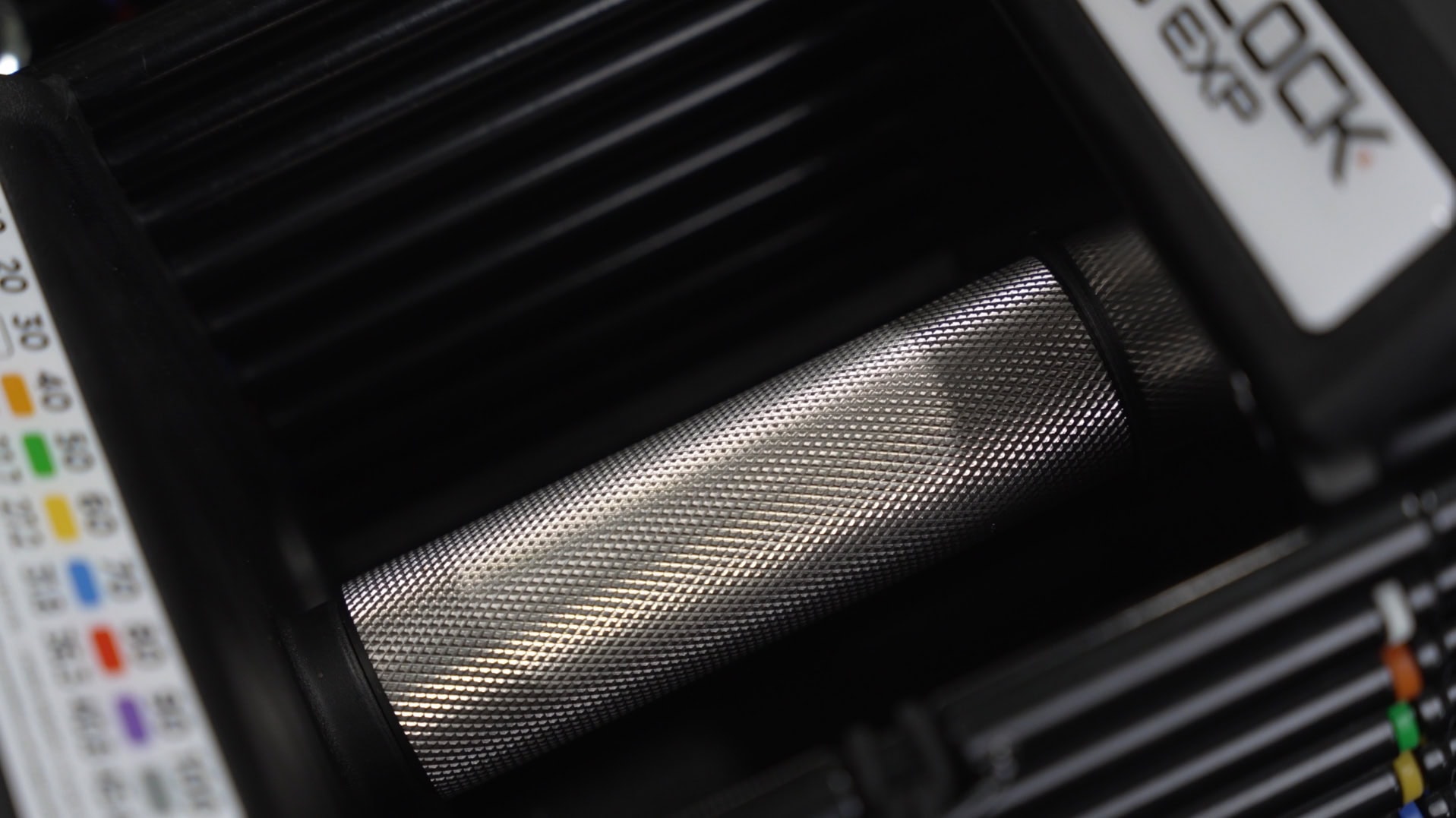 Stainless Steel Knurled Grips on the PowerBlock Pro 100 EXP Adjustable Dumbbell Handles